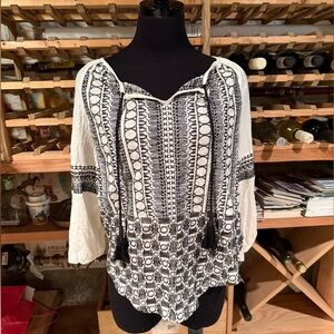 Akemi + Kin Anthropologie Embroidered Tassel Peasant‎ Blouse White Black XS